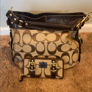 Coach E0868-12674 Brown Leather Hobo Bag w/ wallet